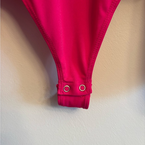 Express Long Sleeve Houndstooth Bodysuit - Picture 6 of 10